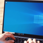 Microsoft-bringt-fuer-Windows-11-dieses-Akku-Feature-in-die-Taskleiste-bei-Licenselounge24